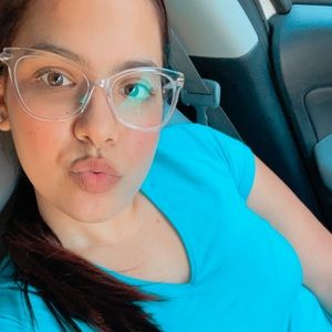 Meet your Posher, Maria karla